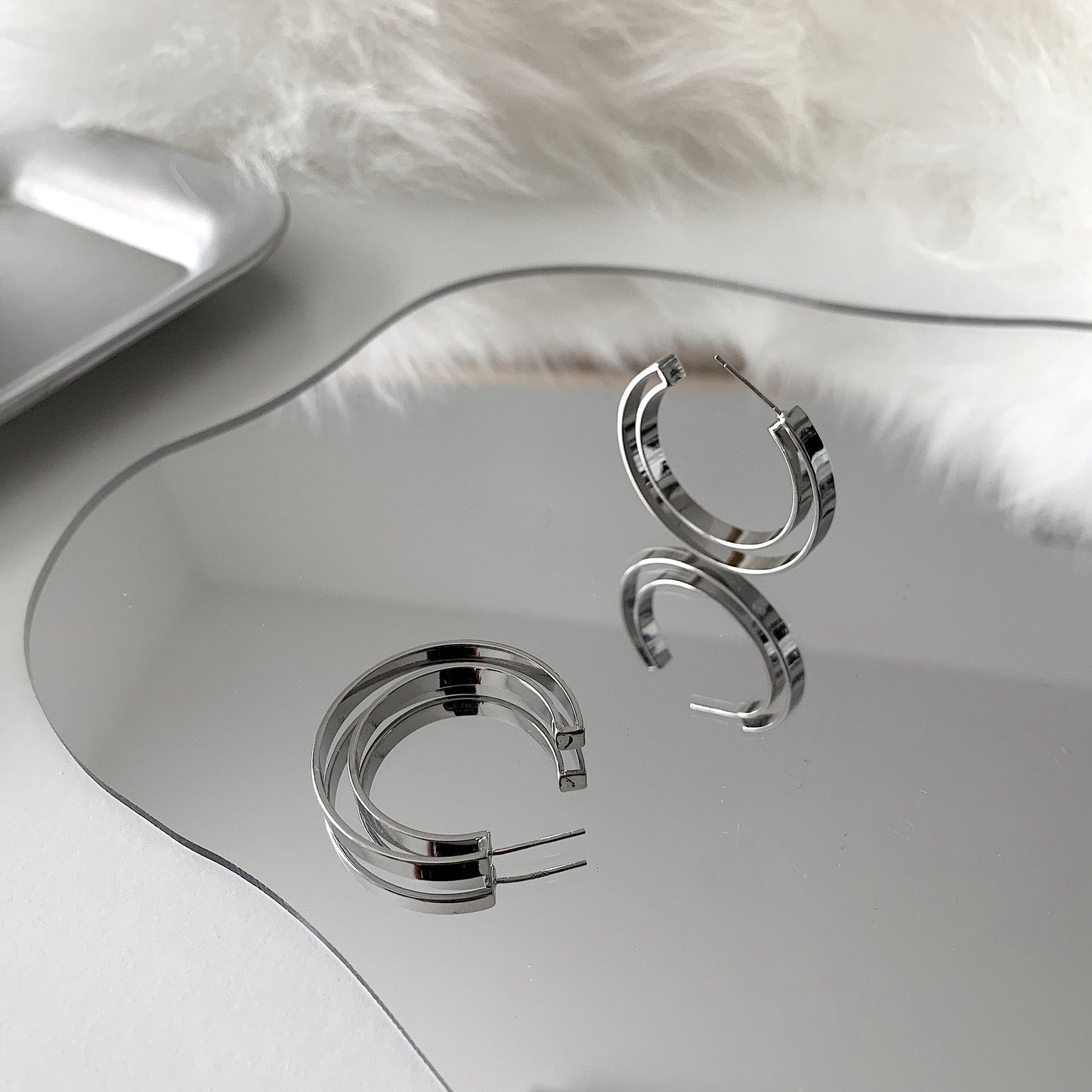 Double Circle Plain Hoop Earrings