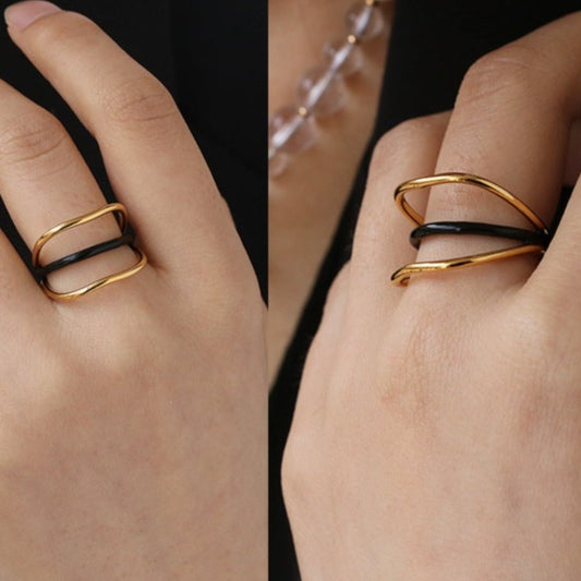 Triple Line Ring